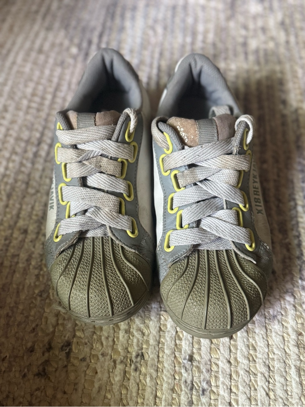 Y2K Vintage X18 Reykjavik Sneakers - Size 8
